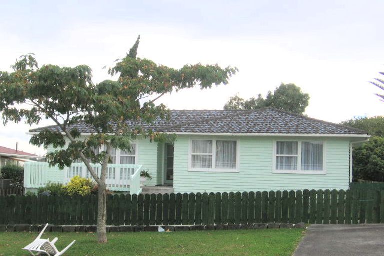 Photo of property in 24 Sunvue Road, Glen Eden, Auckland, 0602