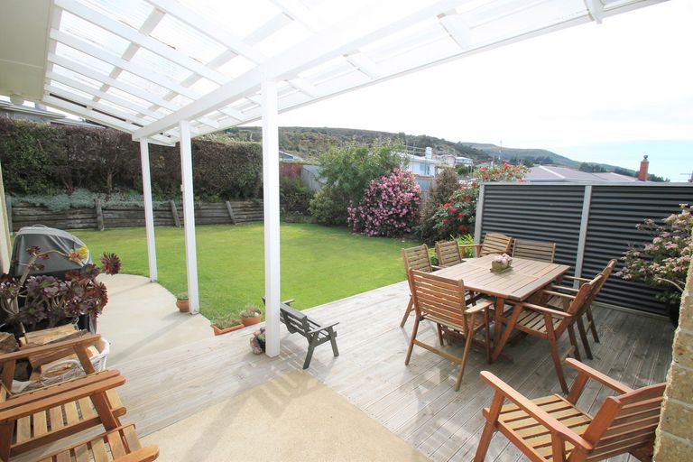 Photo of property in 27 Salmond Street, Halfway Bush, Dunedin, 9010