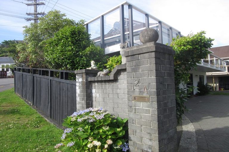 Photo of property in 2a Maungaraki Road, Korokoro, Lower Hutt, 5012