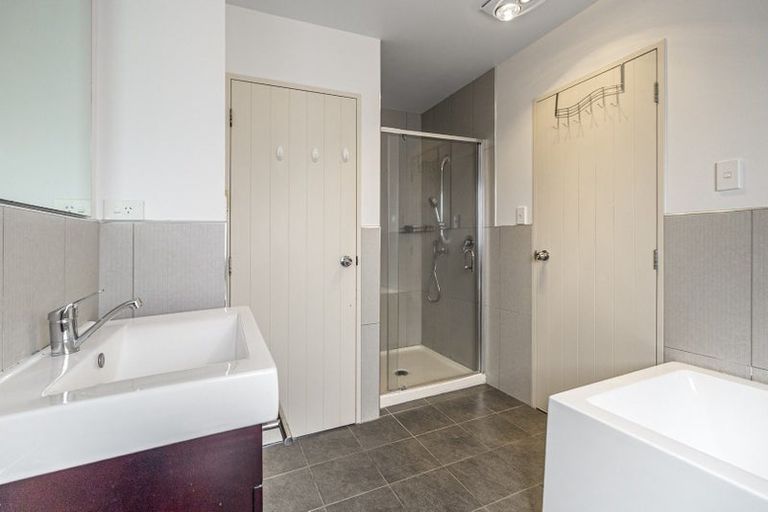 Photo of property in 37 Kestev Drive, Flat Bush, Auckland, 2016