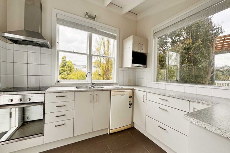 Photo of property in 67 Mountbatten Avenue, Hillcrest, Auckland, 0627