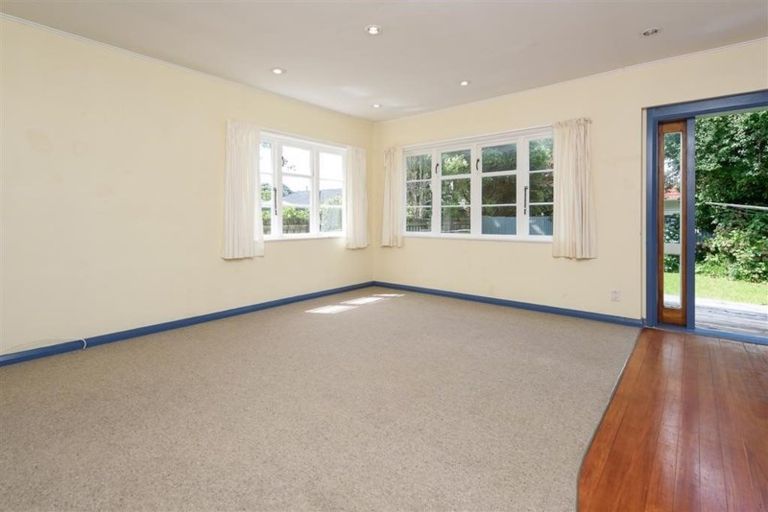 Photo of property in 5 Avon Street, Waterloo, Lower Hutt, 5011