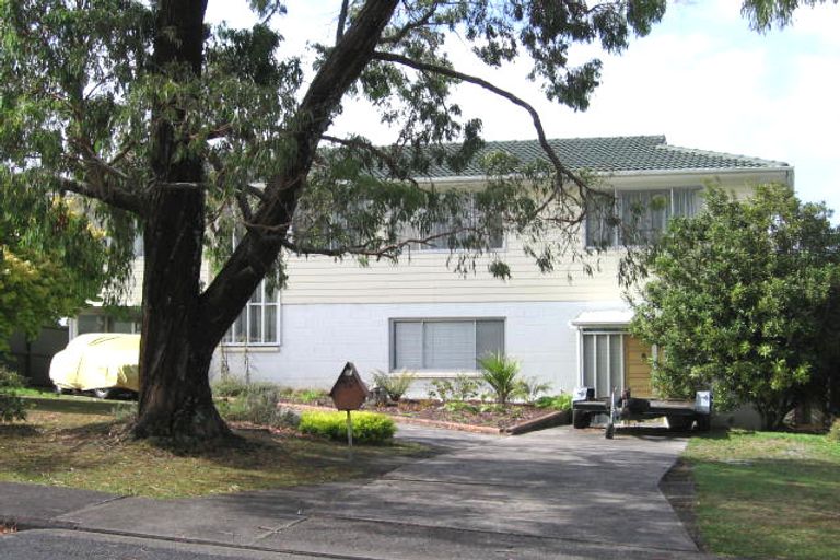 Photo of property in 29 Manhattan Heights, Glendene, Auckland, 0602