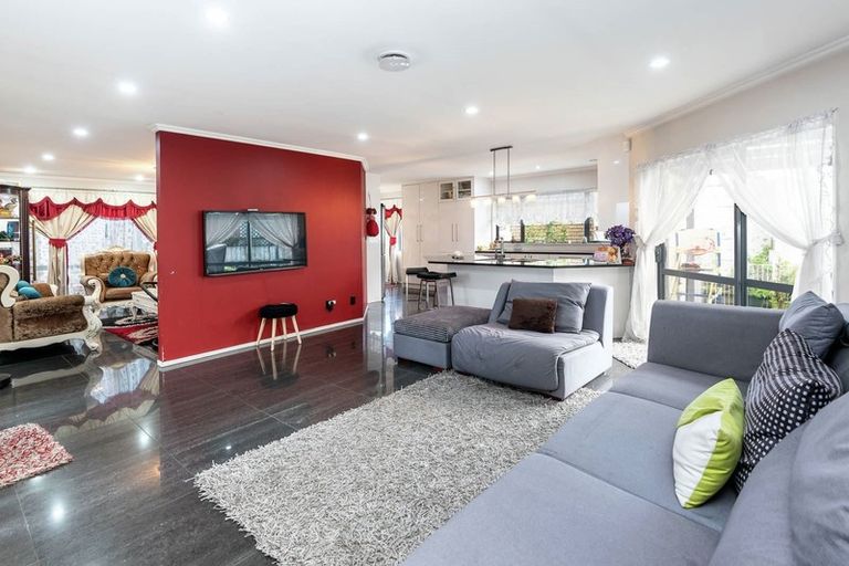 Photo of property in 8a Mccullough Avenue, Papatoetoe, Auckland, 2025