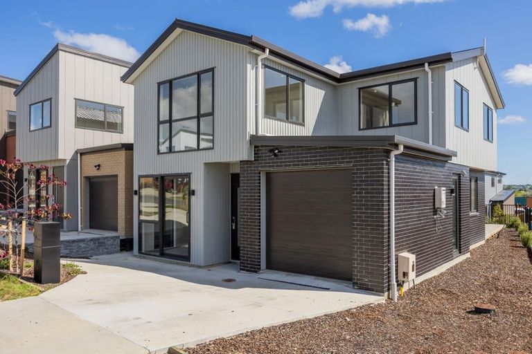 Photo of property in 4 Pohewa Road, Silverdale, 0932