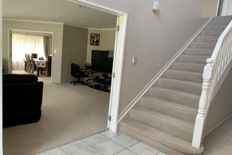 Photo of property in 225 Hill Road, The Gardens, Auckland, 2105