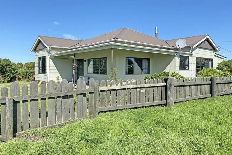 Photo of property in 13 Calder Street, Owaka, 9535