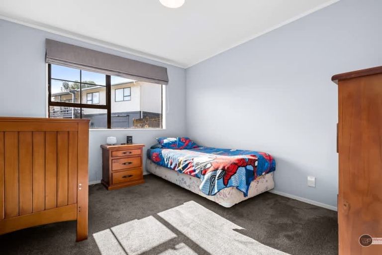 Photo of property in 112 Norana Road, Timberlea, Upper Hutt, 5018