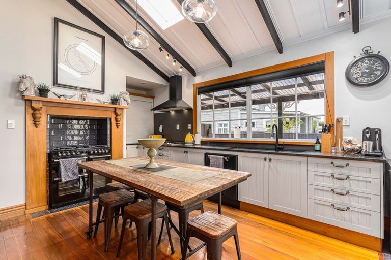 Photo of property in 5 Queen Street, Feilding, 4702