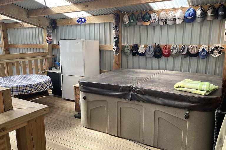 Photo of property in 44 Oberon Street, Stratford, 4332