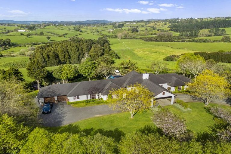 Photo of property in 39 Grace James Road, Pukekohe, 2120