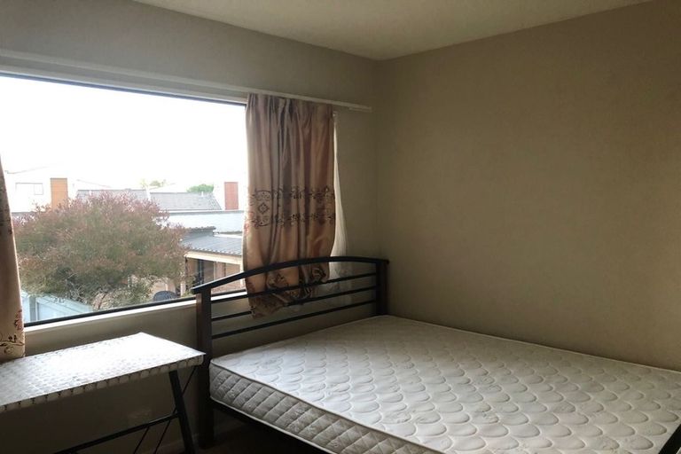 Photo of property in 18 Spalding Rise, Golflands, Auckland, 2013