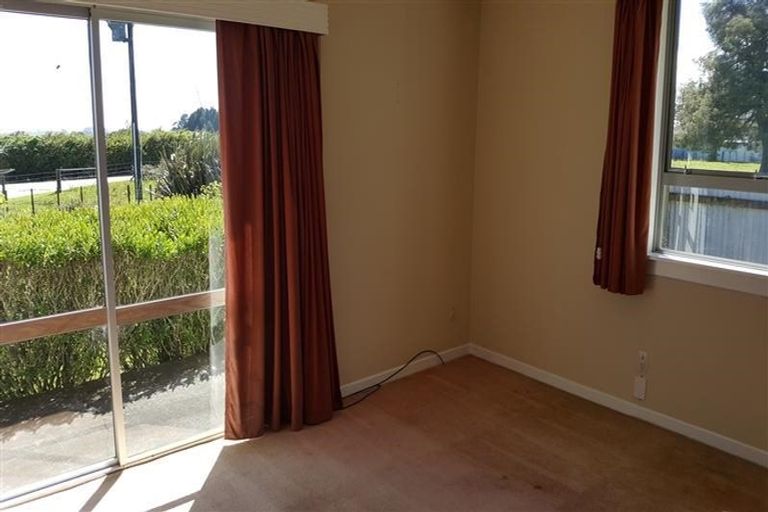 Photo of property in 92 Windsor Road, Inglewood, 4386