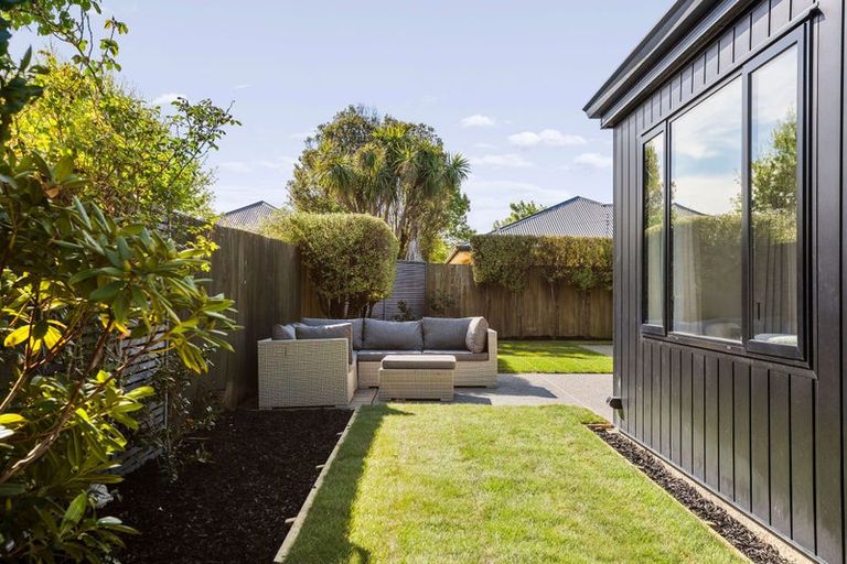 Photo of property in 137 Mcfaddens Road, St Albans, Christchurch, 8052