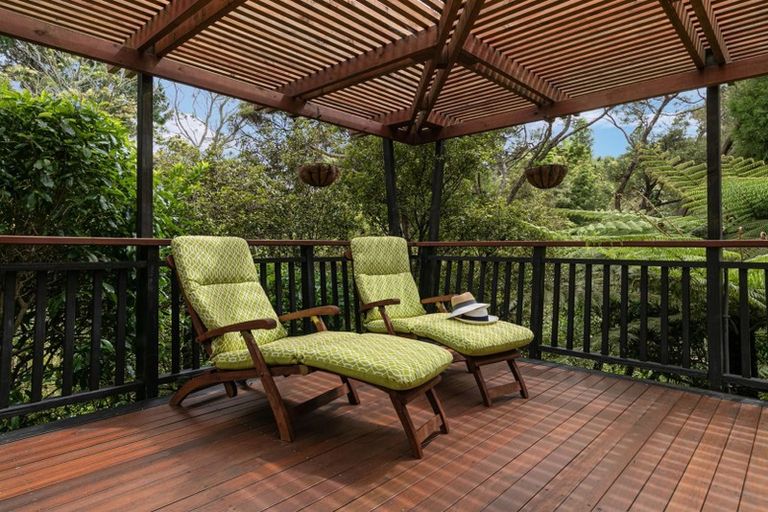 Photo of property in 8 Remu Place, Greenhithe, Auckland, 0632