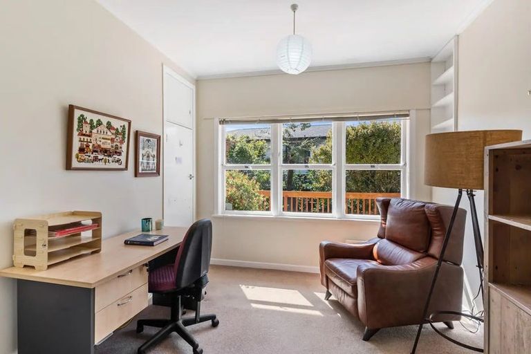 Photo of property in 86 Hastings Road, Mairangi Bay, Auckland, 0630