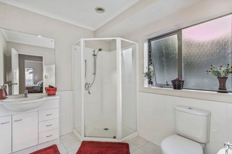 Photo of property in 28 Foxlaw Street, Randwick Park, Auckland, 2105