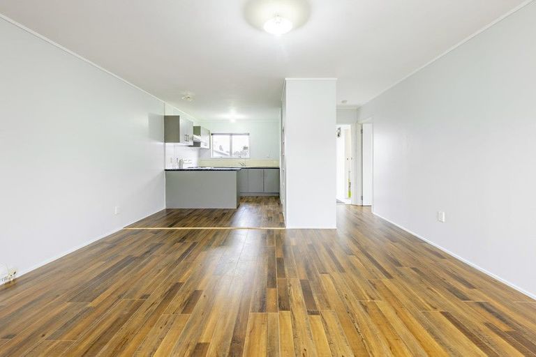 Photo of property in 1/14 Ririno Place, Manurewa, Auckland, 2102