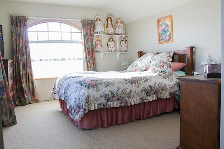 Photo of property in 55 Lowry Avenue, Redwood, Christchurch, 8051