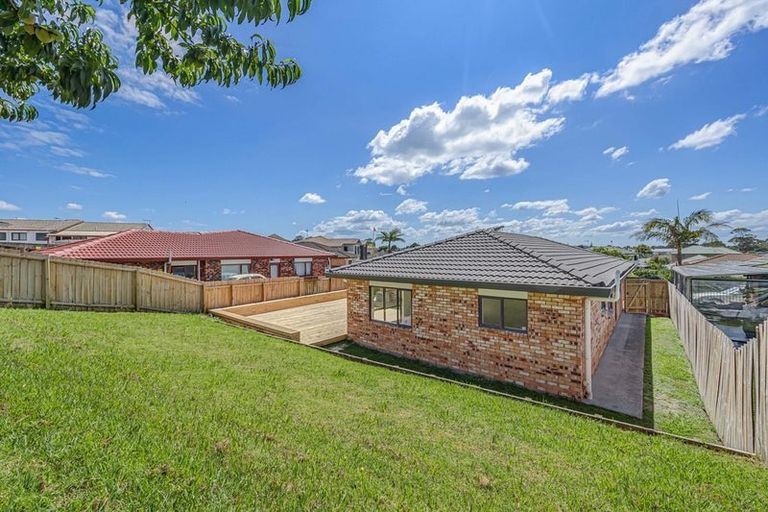 Photo of property in 60 Robert Ross Place, Clendon Park, Auckland, 2103
