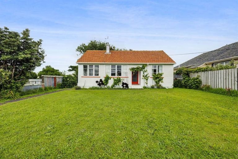 Photo of property in 183 Egmont Street, Patea, 4520