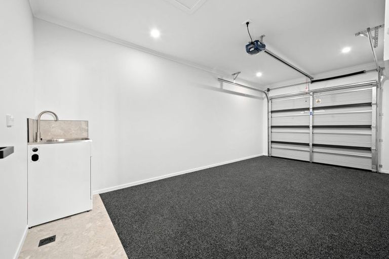 Photo of property in 7 Brough Place, St Andrews, Hamilton, 3200