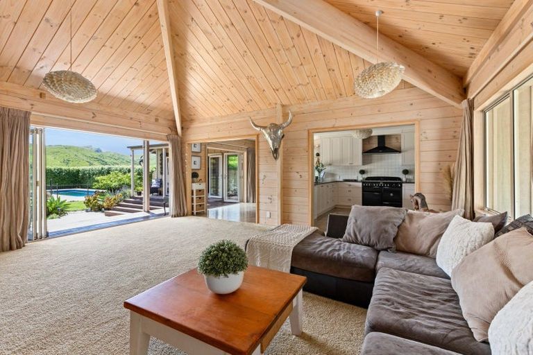 Photo of property in 11 Mangakuri Road, Kairakau, Havelock North, 4295