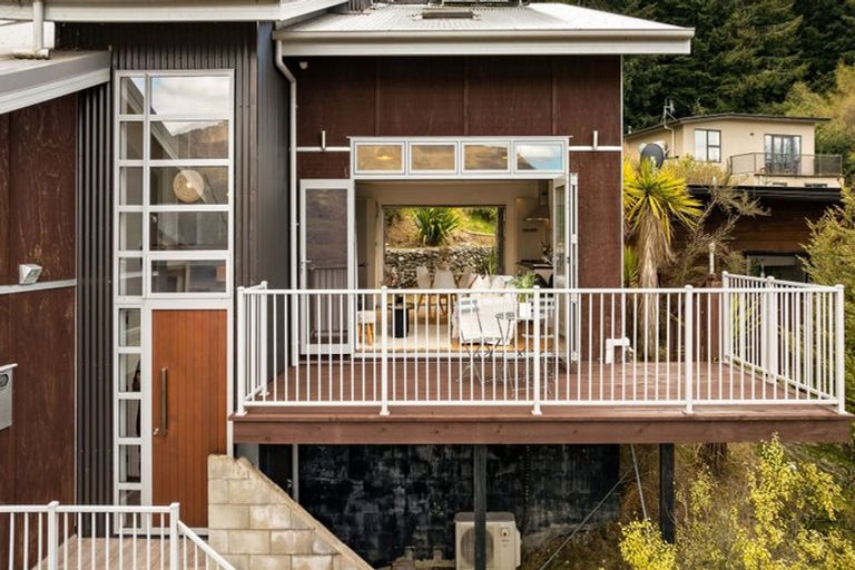 Photo of property in 45 Dart Place, Fernhill, Queenstown, 9300