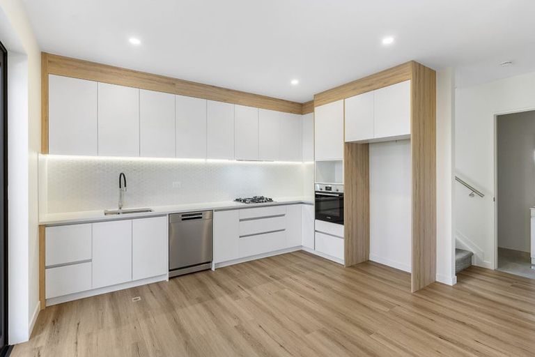 Photo of property in 14d Benders Avenue, Hillcrest, Auckland, 0627