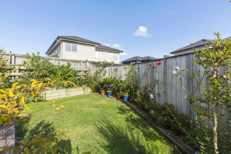 Photo of property in 21b Stamford Crescent, Flat Bush, Auckland, 2019