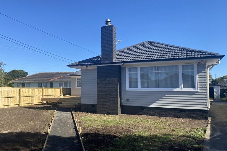 Photo of property in 79 Dale Crescent, Pakuranga, Auckland, 2010