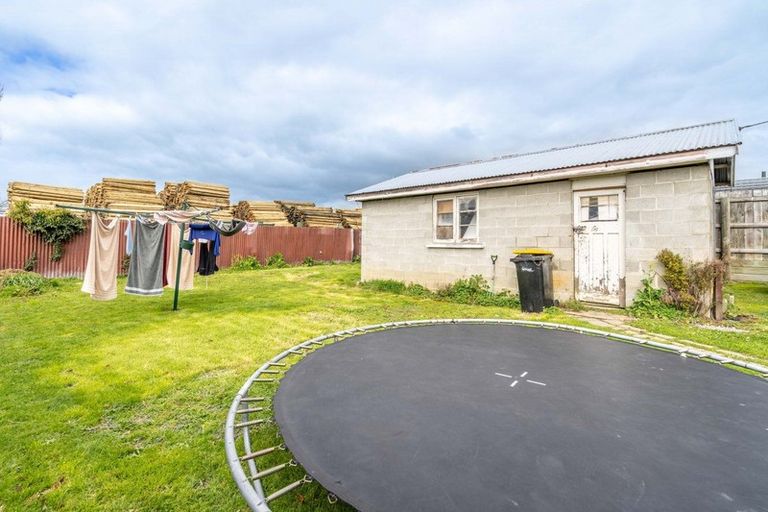 Photo of property in 98 Hokonui Drive, Gore, 9710