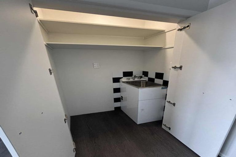 Photo of property in 88 Victoria Street, Carterton, 5713