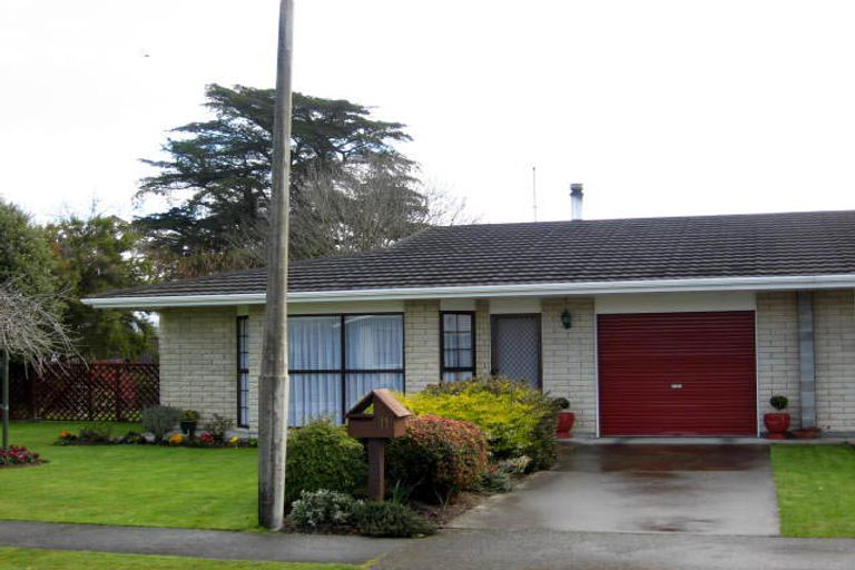 Photo of property in 11 Lowes Place, Solway, Masterton, 5810
