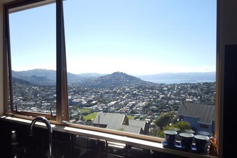 Photo of property in 10 Kilsyth Street, Karori, Wellington, 6012