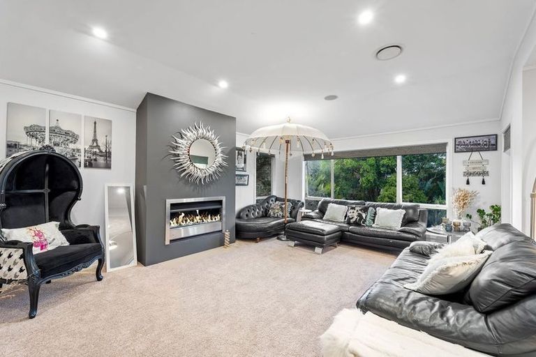 Photo of property in 9 Sandown Road, Rothesay Bay, Auckland, 0630