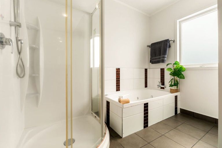 Photo of property in 22 Rajkot Terrace, Broadmeadows, Wellington, 6035