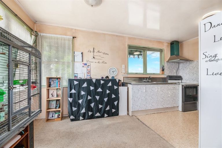 Photo of property in 87b Edmonton Road, Henderson, Auckland, 0612