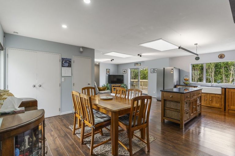 Photo of property in 89 Shakespear Road, Army Bay, Whangaparaoa, 0930