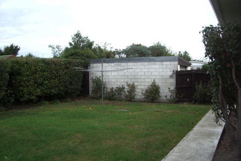 Photo of property in 1/204 Grimseys Road, Redwood, Christchurch, 8051