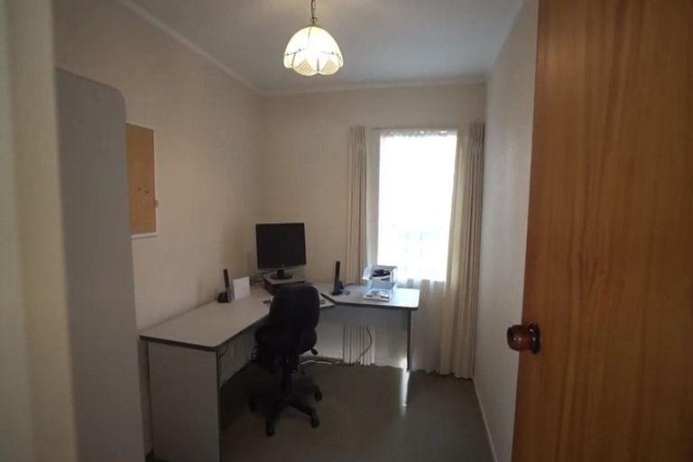 Photo of property in 3b Naumai Place, Spotswood, New Plymouth, 4310