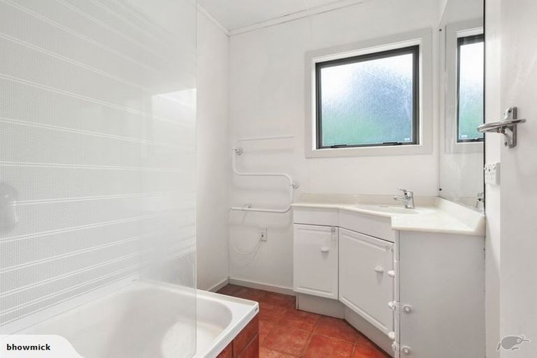 Photo of property in 14 Sari Place, Massey, Auckland, 0614