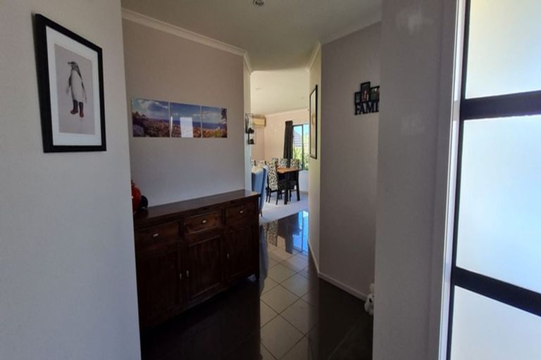 Photo of property in 22 Ranchod Terrace, Pukekohe, 2120