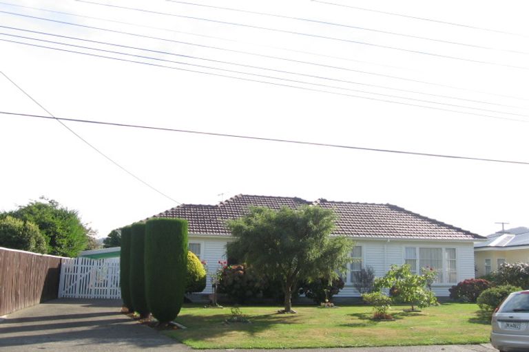 Photo of property in 17 Golders Road, Elderslea, Upper Hutt, 5018