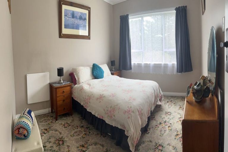 Photo of property in 12 Corbett Street, Hector, 7822