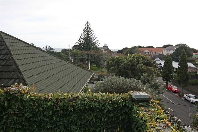 Photo of property in 9 Fillis Street, New Plymouth, 4310