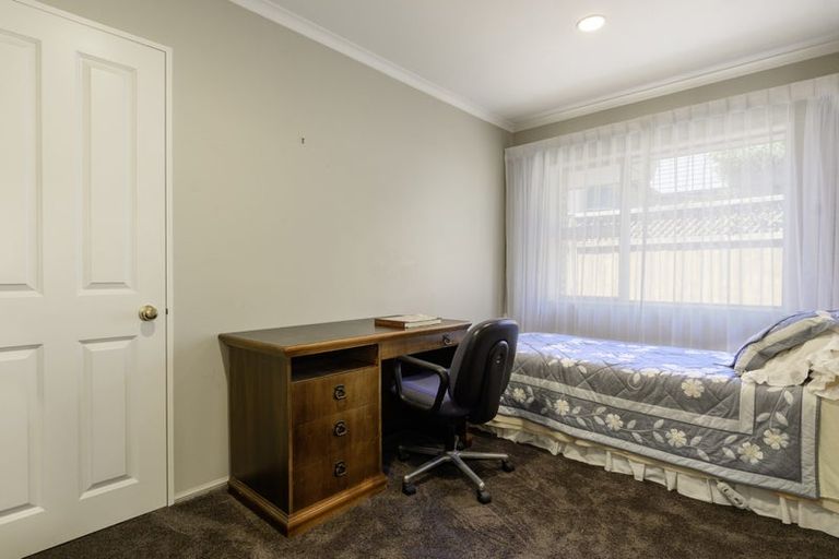 Photo of property in 8 Doneraille Place, Bethlehem, Tauranga, 3110