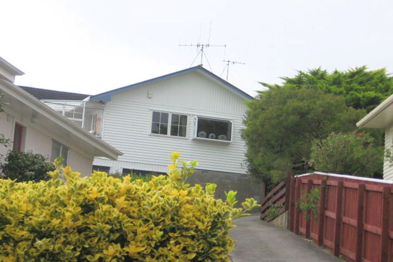 Photo of property in 9 Oriel Avenue, Tawa, Wellington, 5028