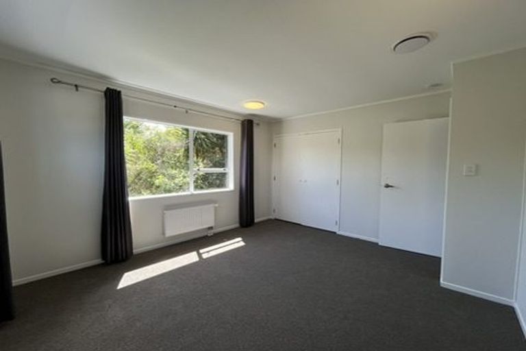Photo of property in 25 Geoffrey Road, Torbay, Auckland, 0630