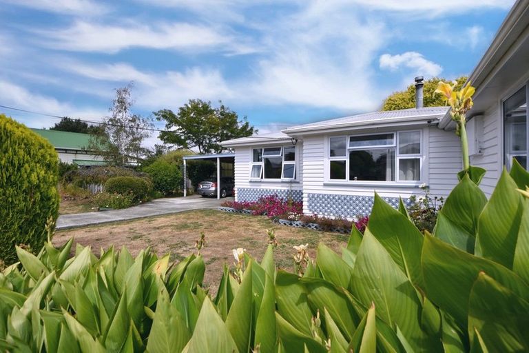 Photo of property in 93 Pembroke Street, Carterton, 5713